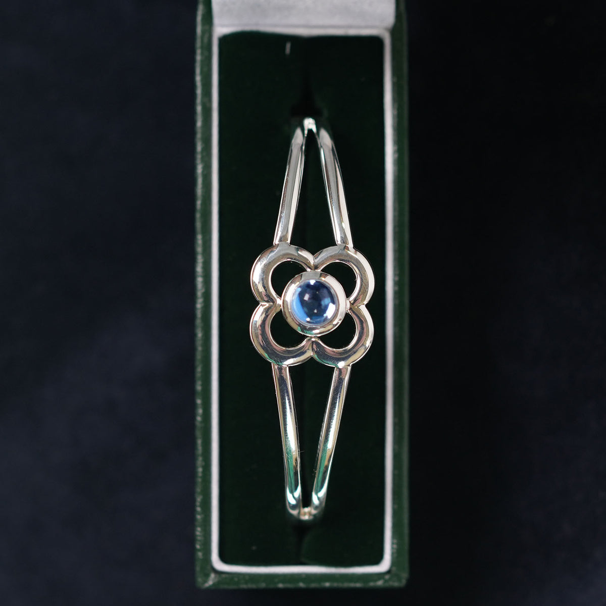 Art Pewter Birthstone Bangle - Silver Plated Pewter - Made in Scotland - September (Sapphire)