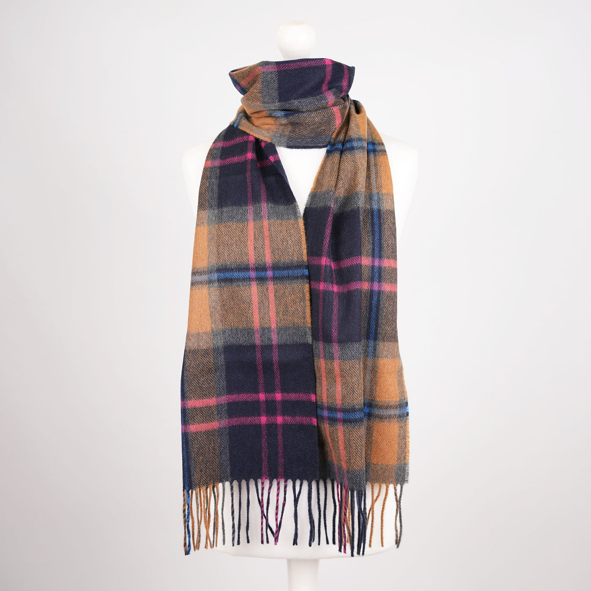Tartan Weaving Mill 100% Pure Cashmere Scarf – Made in Scotland - ALBA VICUNA