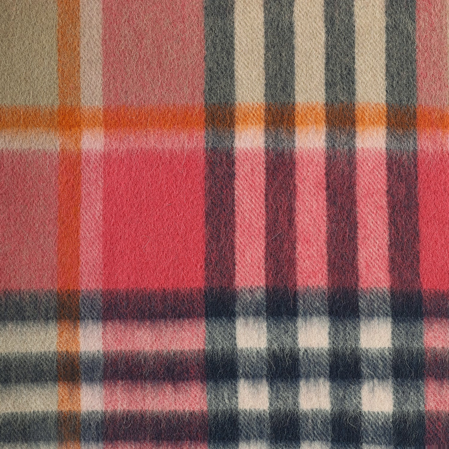 Edinburgh 100% Lambswool Tartan Scarf Chequer Tartan Astral/Raspberry