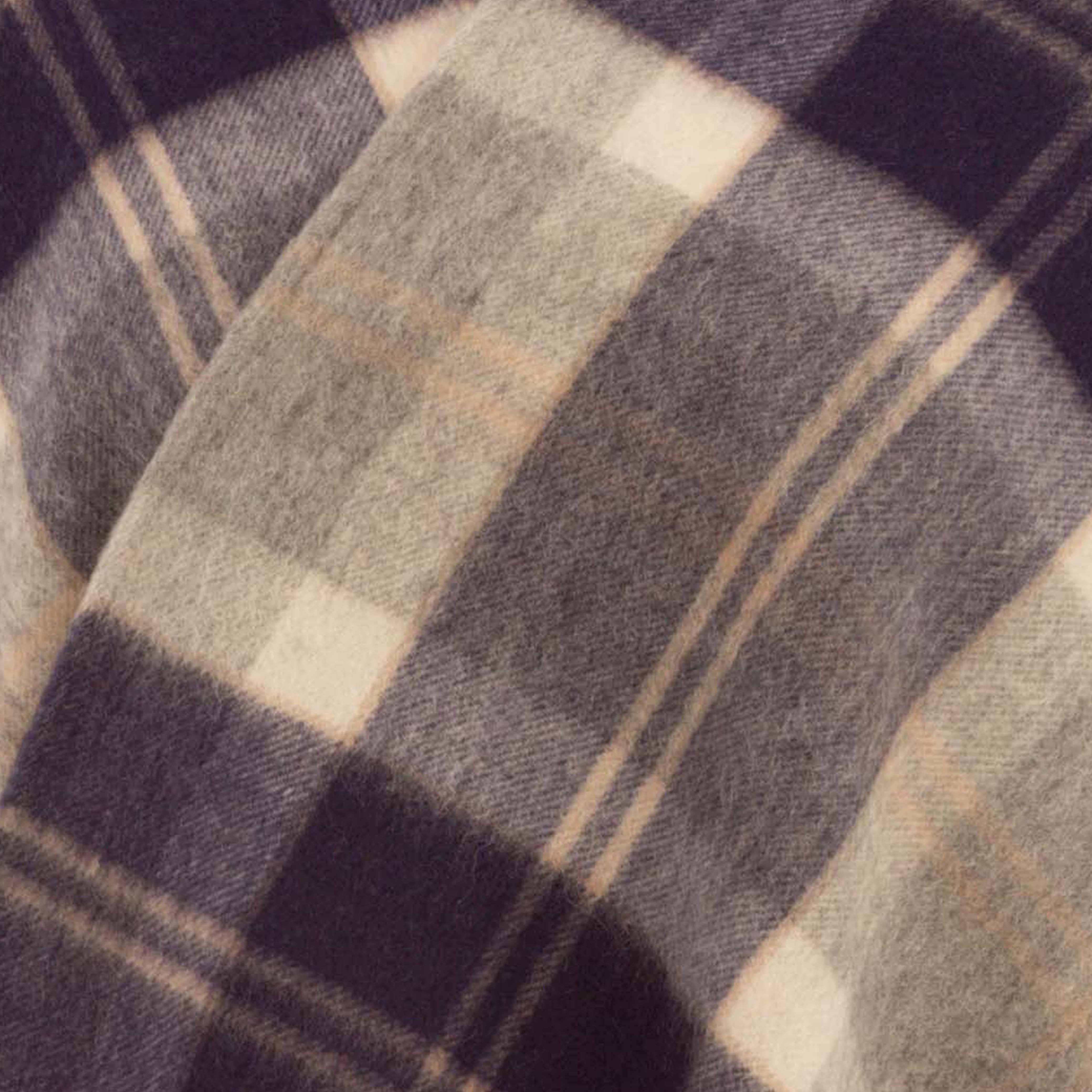 Mini Me Childrenās Cape Edinburgh Lambswool Bannockbane Silver