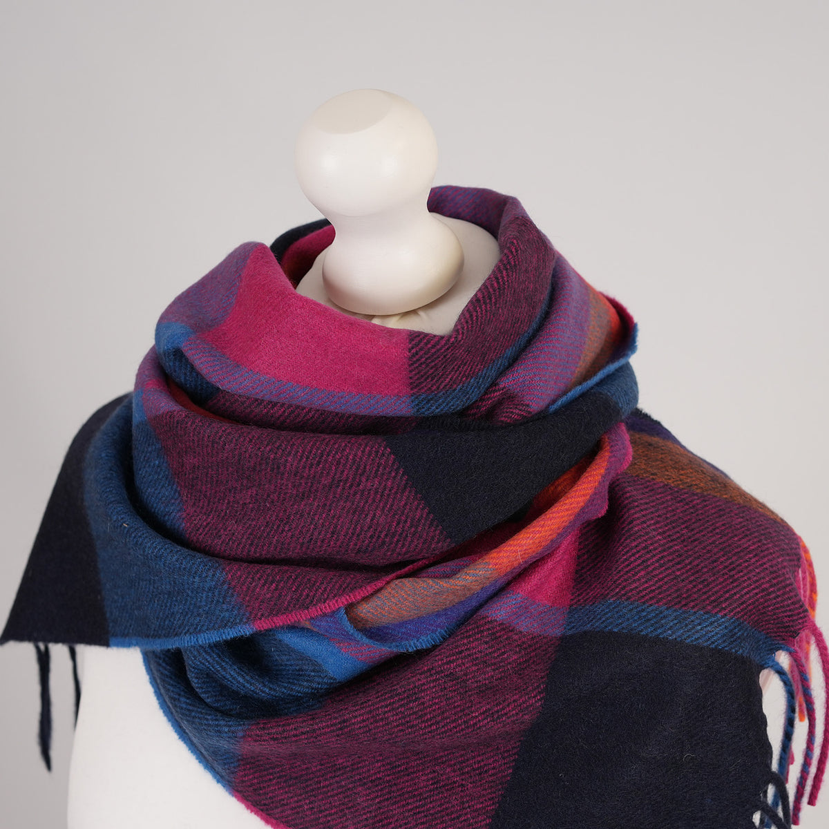 Tartan Weaving Mill 100% Pure Cashmere Scarf – Made in Scotland - KIRKSTALL CHECK BELLWETHER