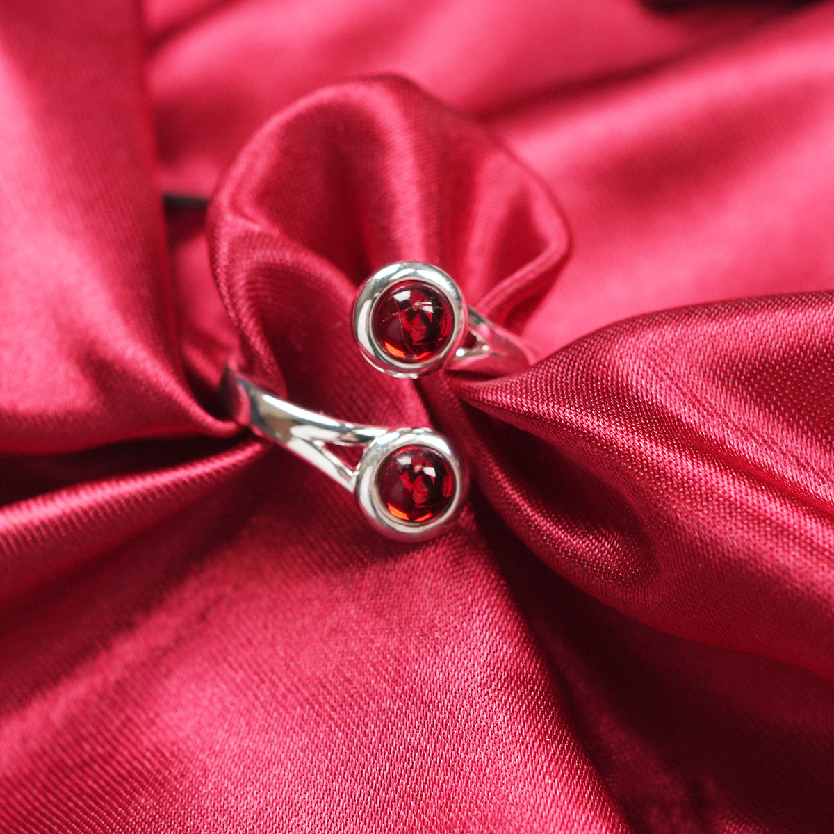Art Pewter Celtic Birthstone Ring - Silver Plated Pewter - Made in Scotland - July (Ruby)