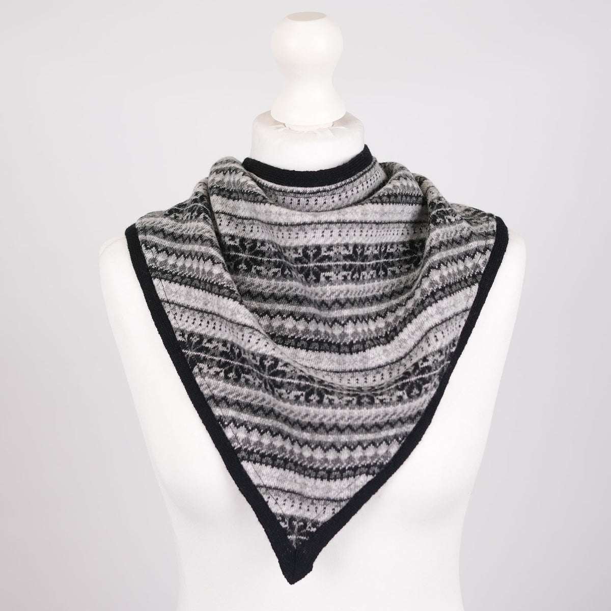 Women’s Lambswool Fair Isle Neck Scarf – Made in Scotland - BLACK