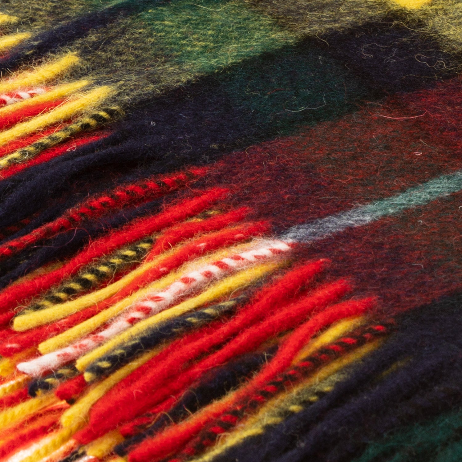 100% Lambswool Blanket Buchanan Modern